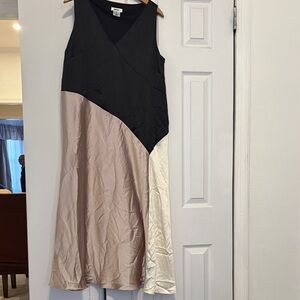 DKNY Black, Taupe & Cream Colorblock V-Neck Midi Dress